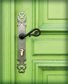 green_door_S.jpg